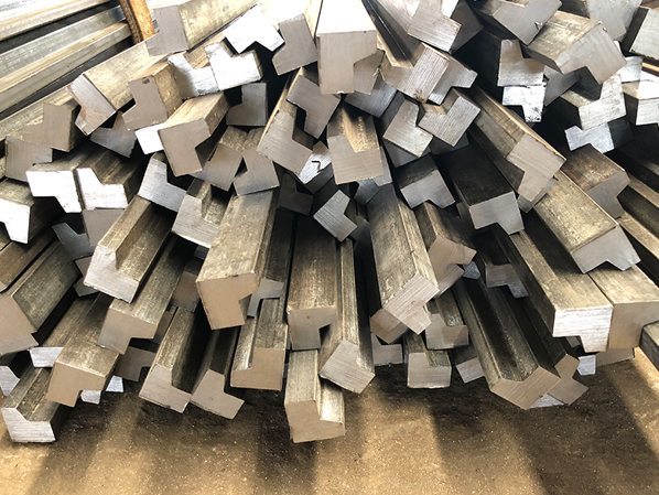 冷拔屬具下橫梁 冷拔屬具下橫梁